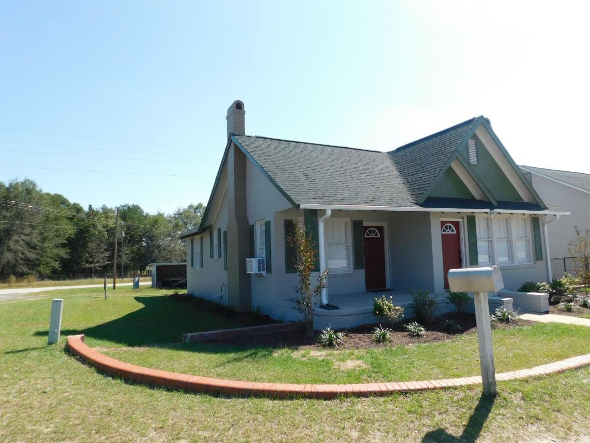 Lawrence Village Bed And Breakfast Swainsboro エクステリア 写真