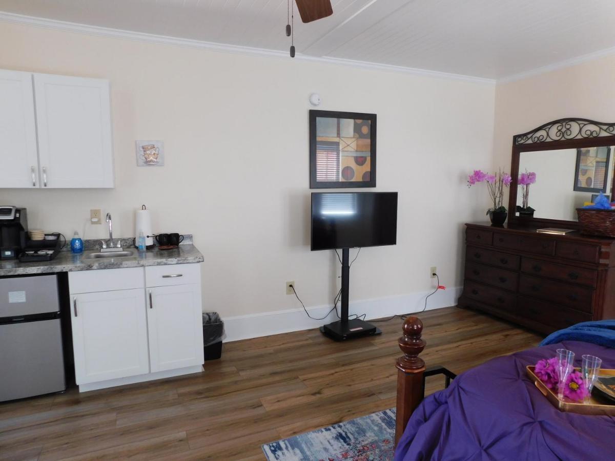 Lawrence Village Bed And Breakfast Swainsboro エクステリア 写真